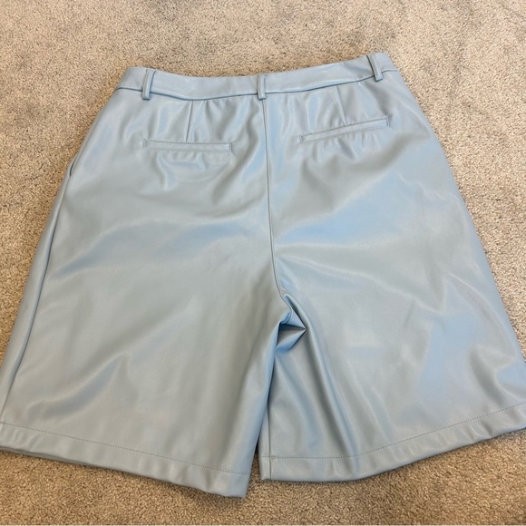 HOUSE of Harlow 1960 blue faux leather Bermuda shorts Sz M NWOT - Picture 2 of 11